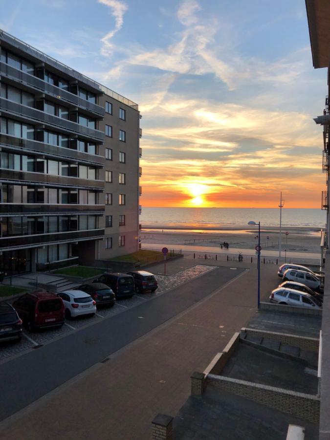 « Les 3 Moussaillons » Appartement 2 Ch Coxyde Buitenkant foto